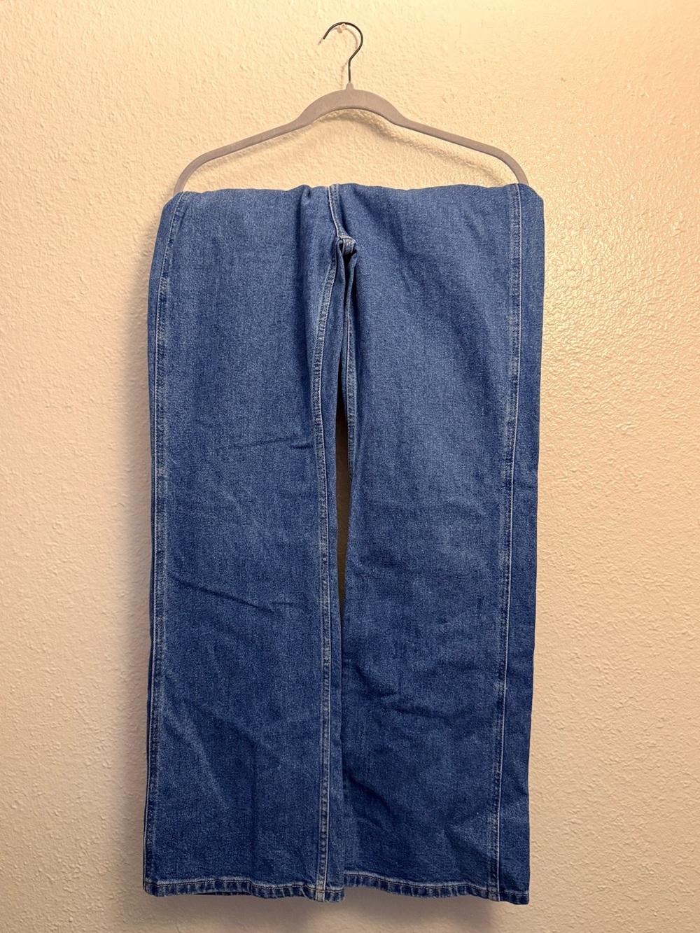 Classic Straight Leg Jeans in Blue
